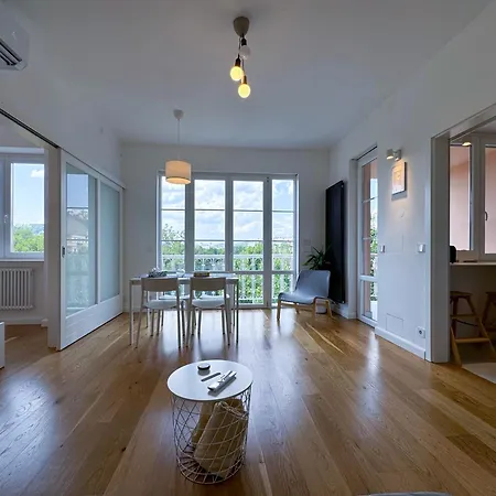 Brightlyapartment Apartment